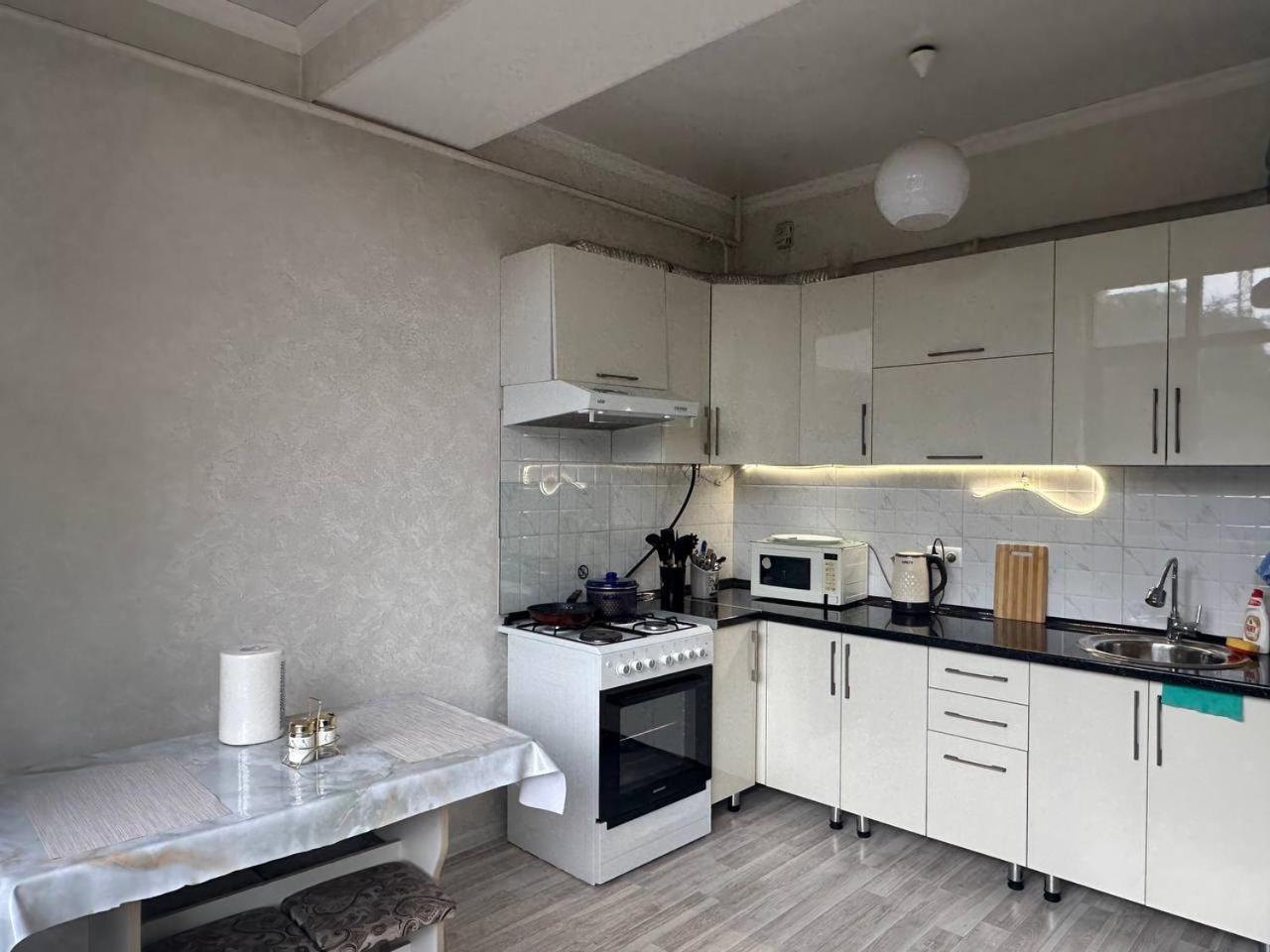 Apartments "Harmony" On Sydykova St 156А Bishkek Exterior foto